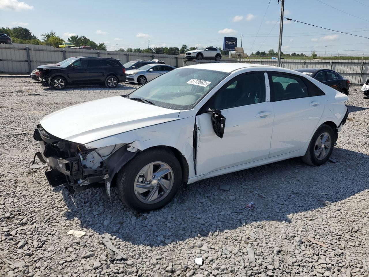 2025 Hyundai Elantra Se