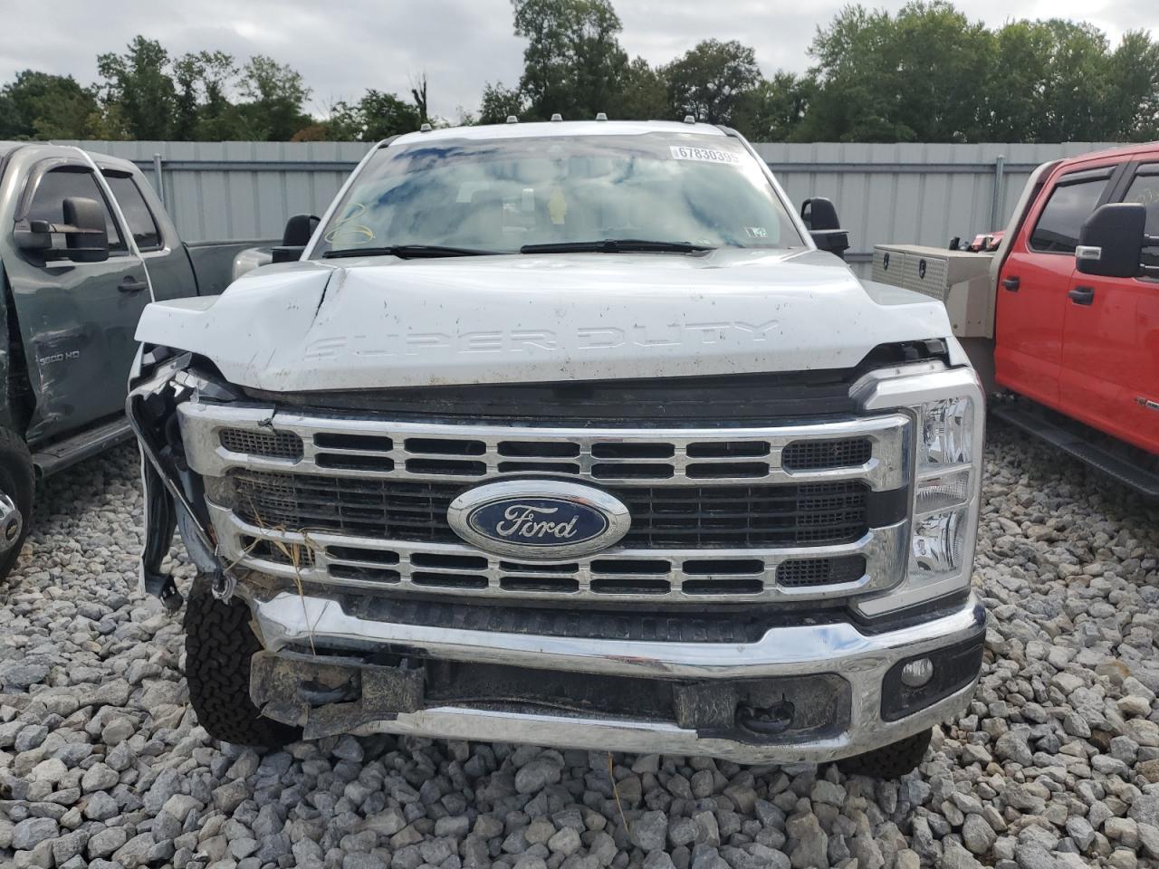2024 Ford F350 Super Duty - Фото 5
