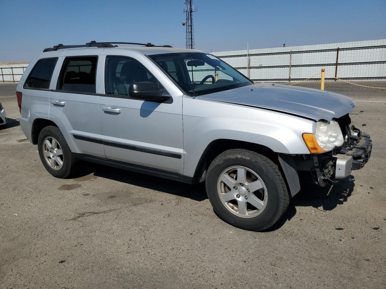 2008 Jeep Grand Cherokee Laredo - Image 4