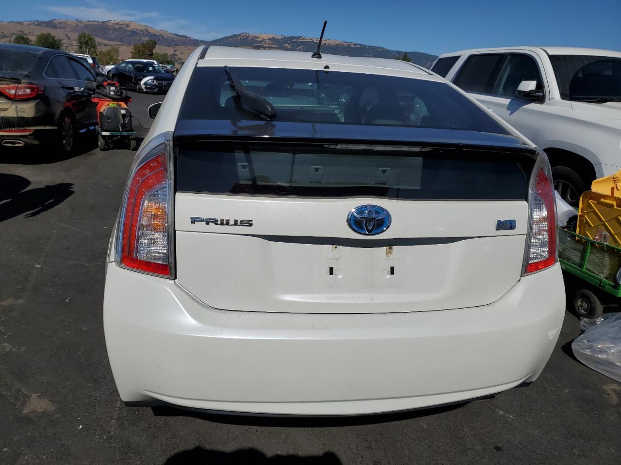 2013 Toyota Prius - Image 6