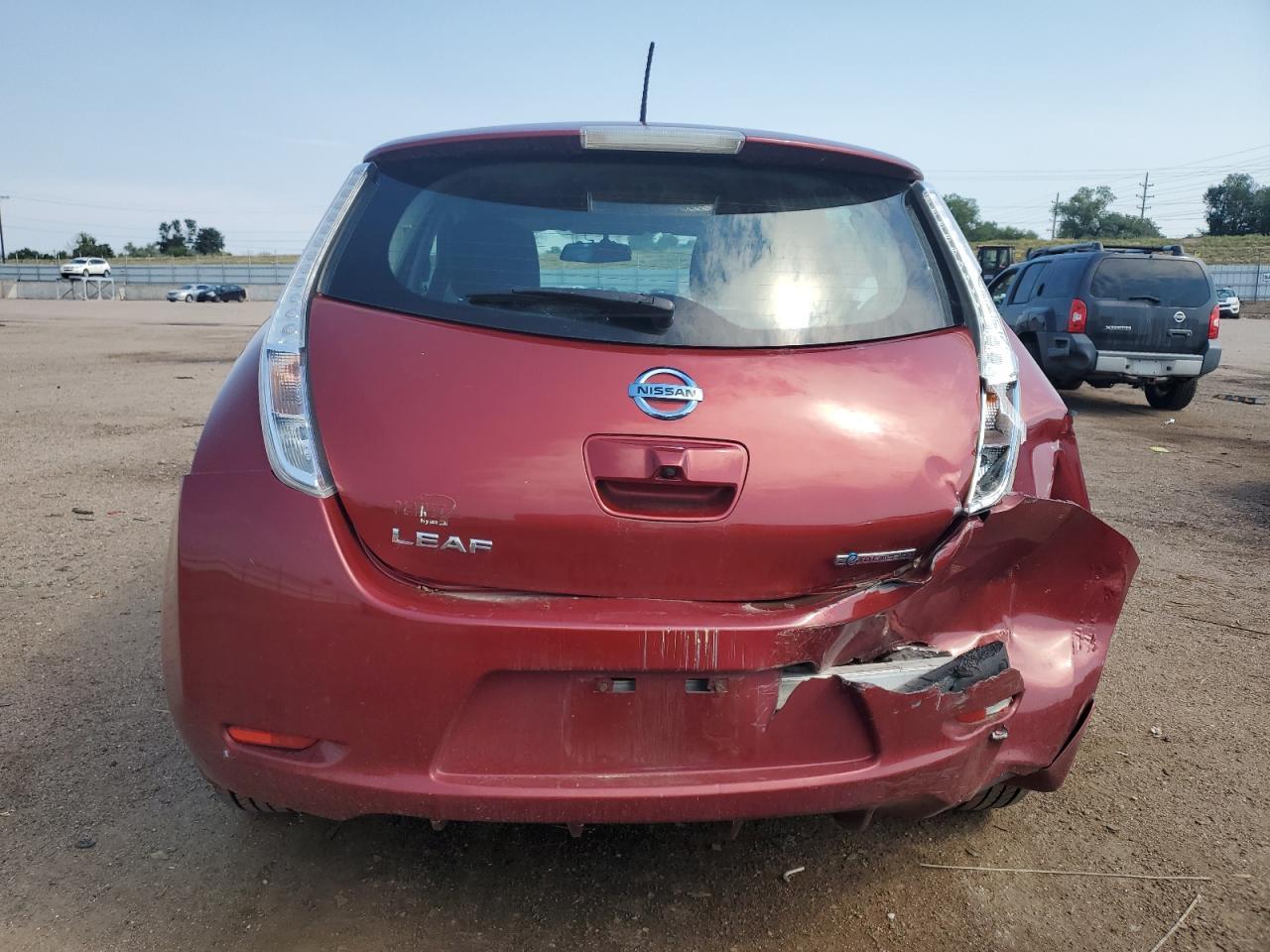 2015 Nissan Leaf S - Image 6