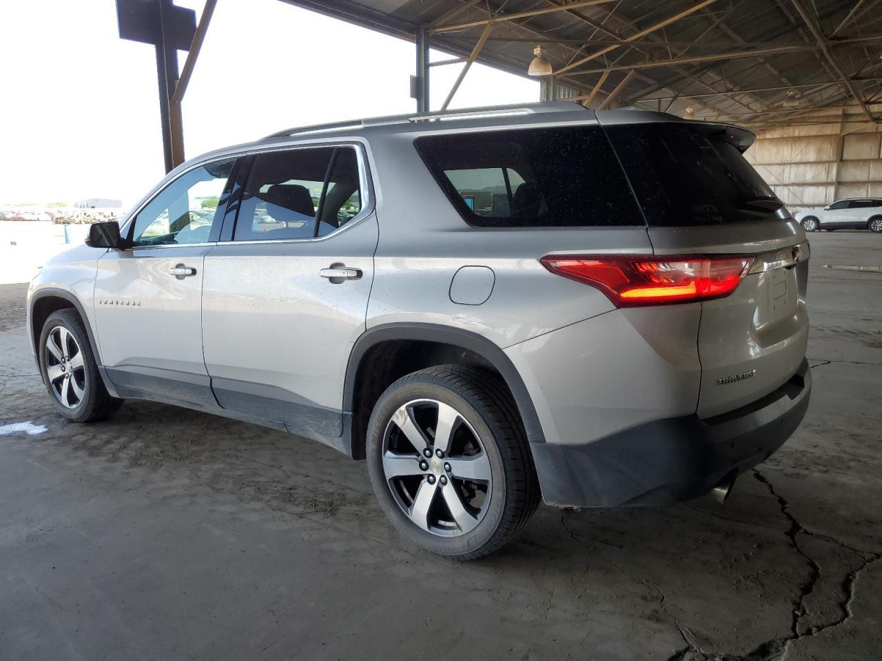 2018 Chevrolet Traverse Lt - Фото 2