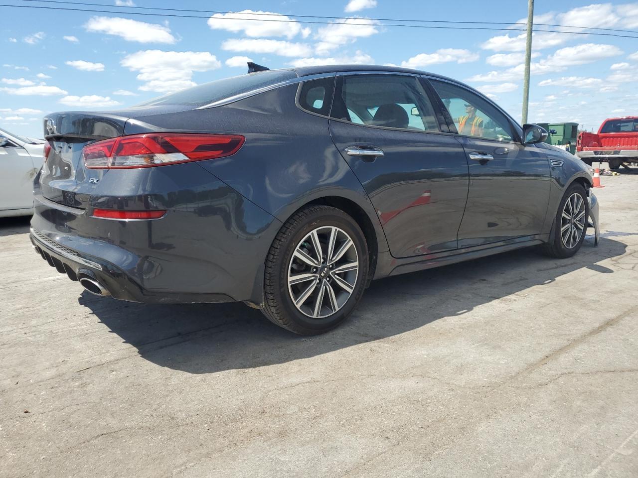 2019 Kia Optima Ex - Image 3