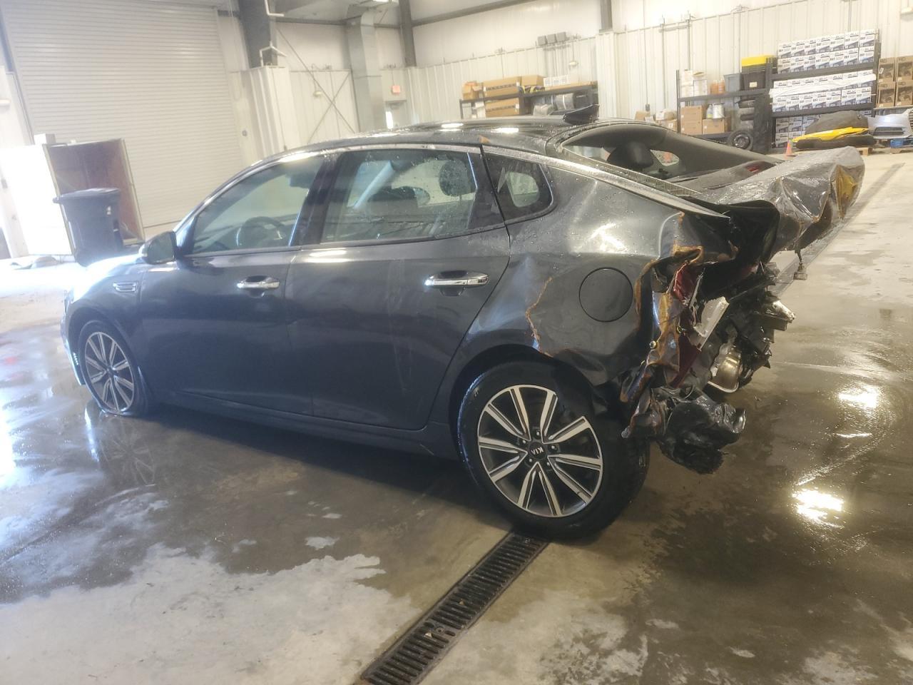 2020 Kia Optima Ex - Image 2