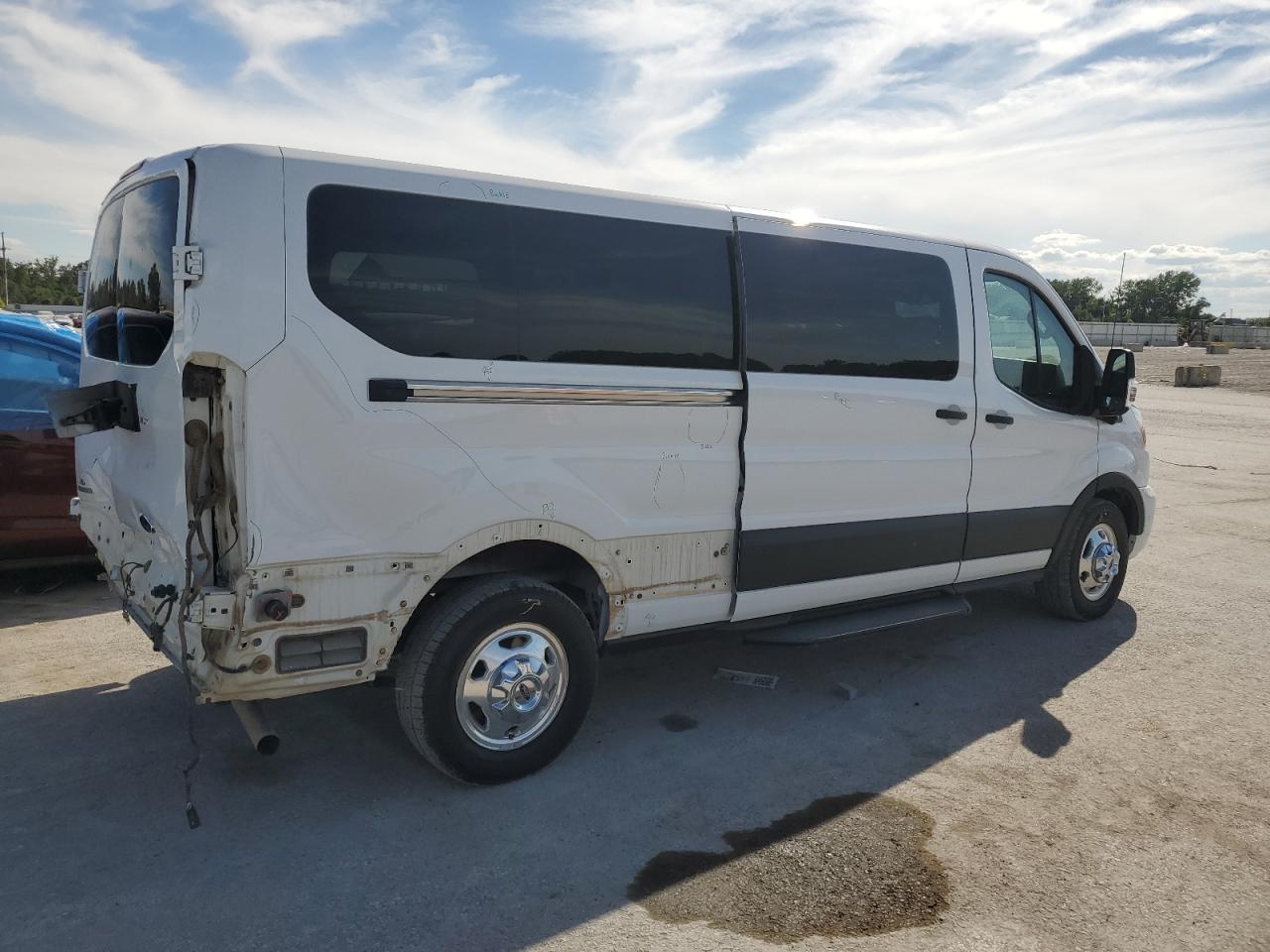 2022 Ford Transit T-350 - Image 3