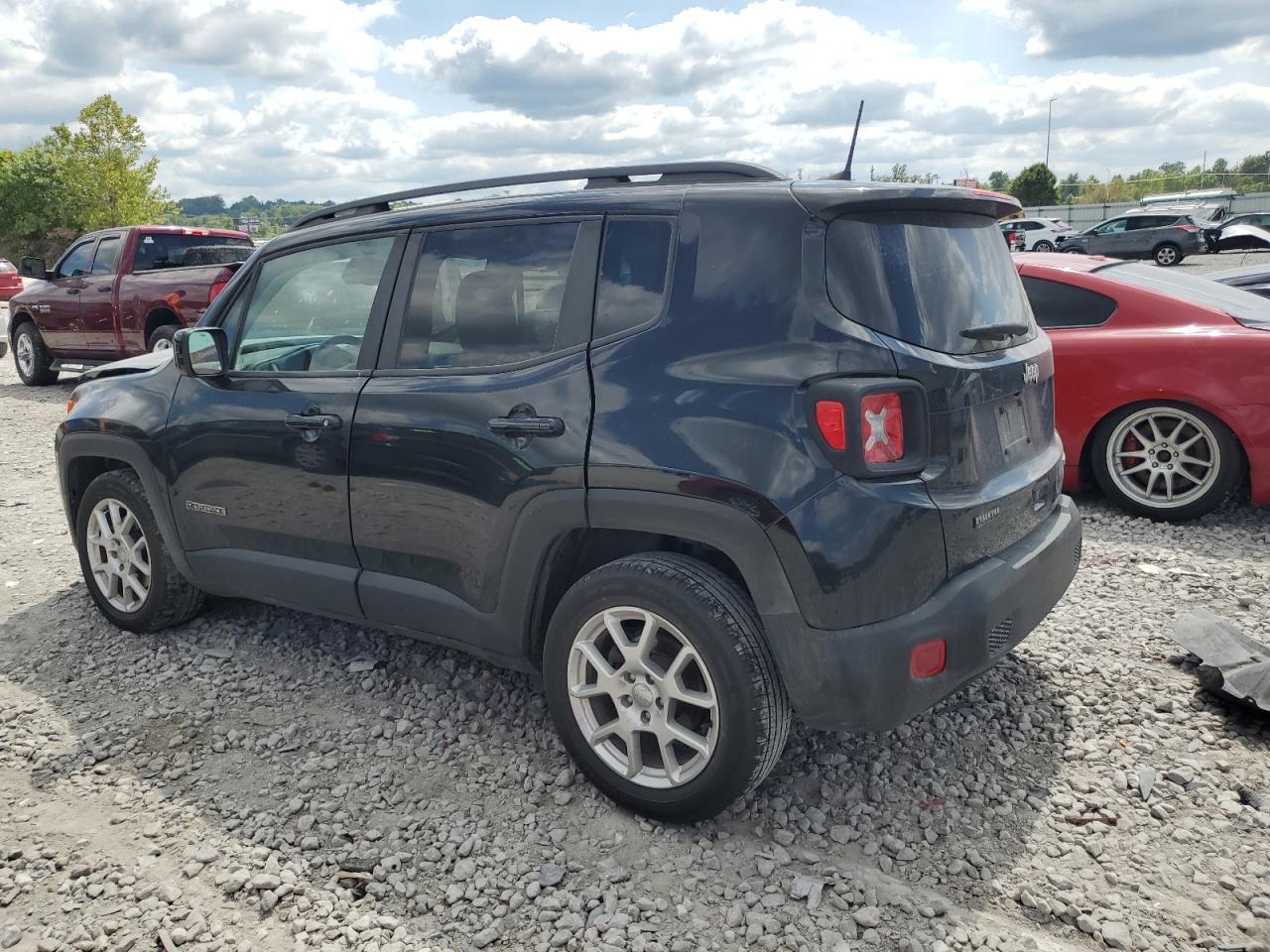 2020 Jeep Renegade Latitude - Image 2