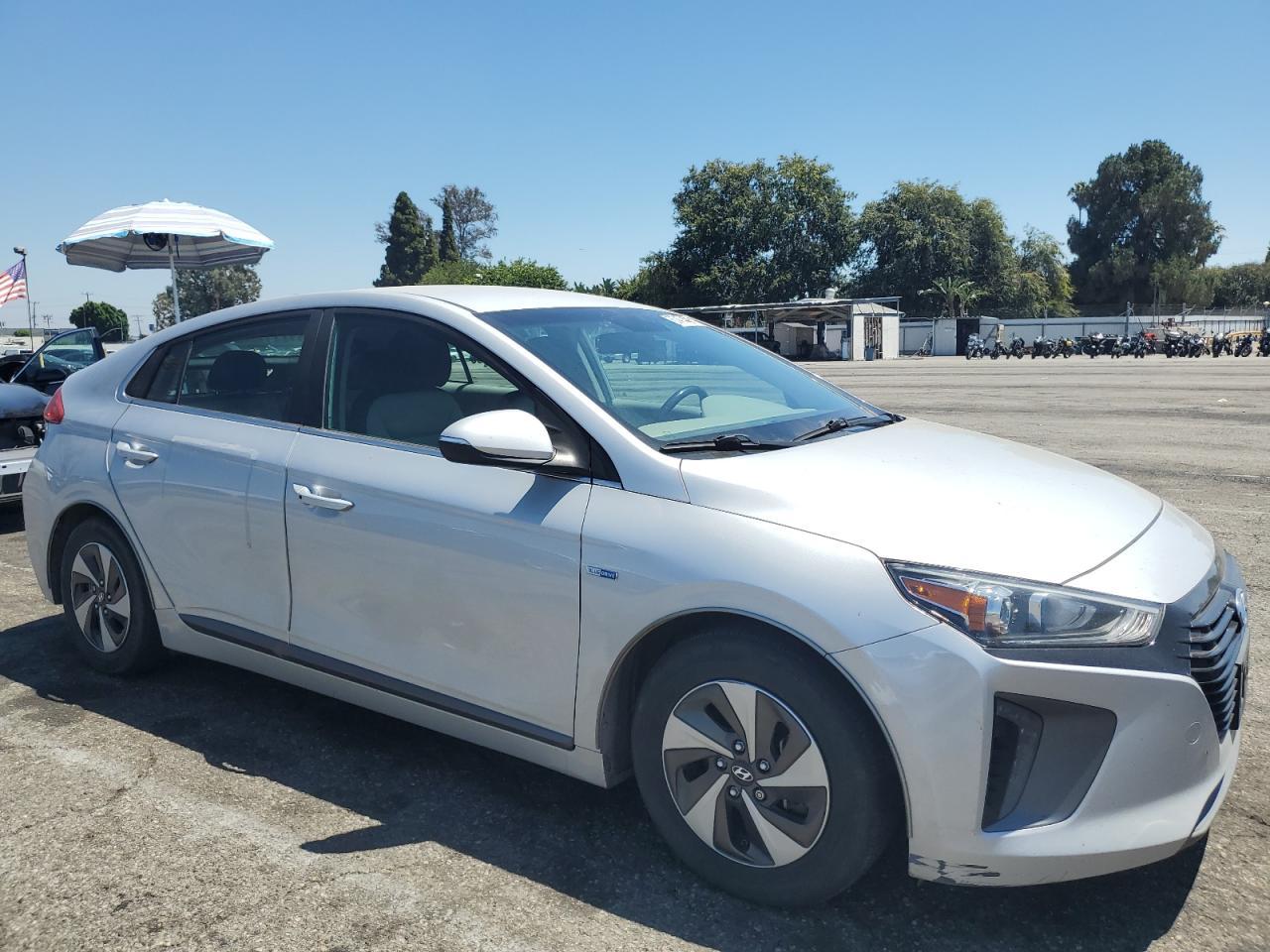 2018 Hyundai Ioniq Sel - Image 4