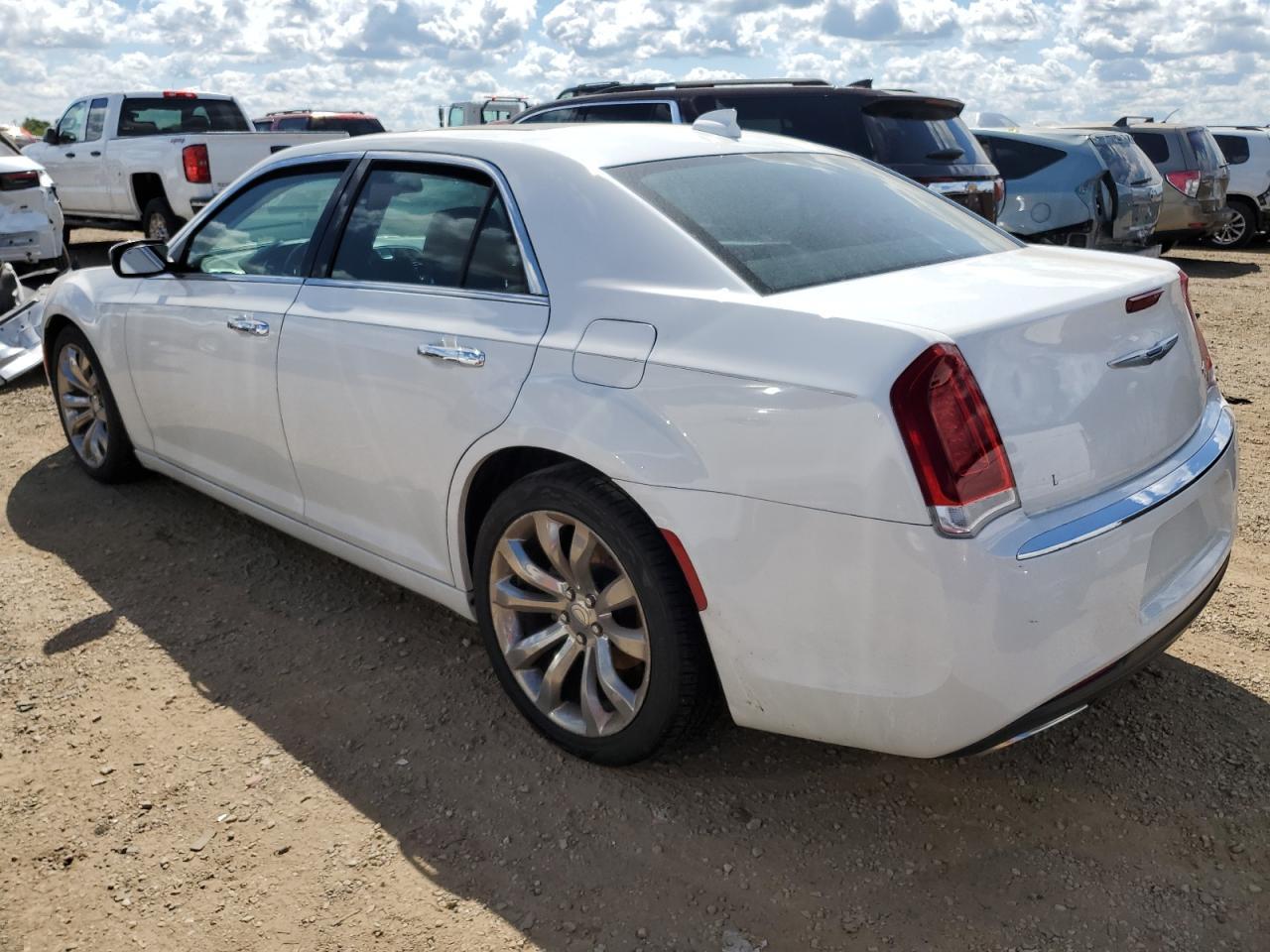 2020 Chrysler 300 Limited - Фото 2