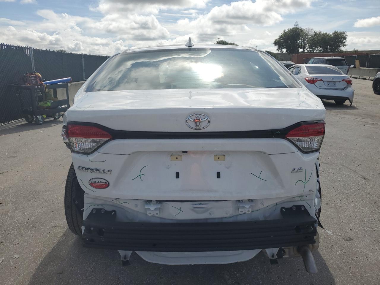 2025 Toyota Corolla Le - Фото 6