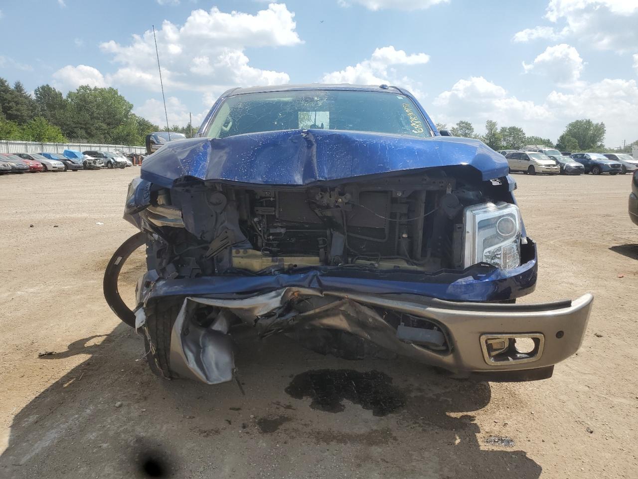 2019 Nissan Titan Sv - Image 5