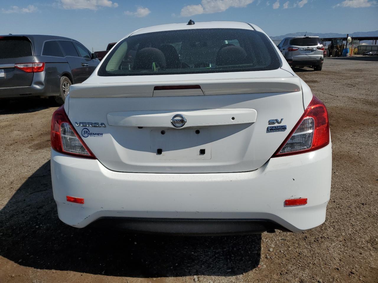 2018 Nissan Versa S - Image 6