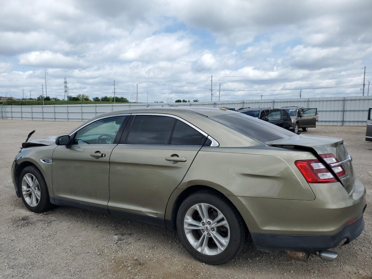 2013 Ford Taurus Sel - Фото 2