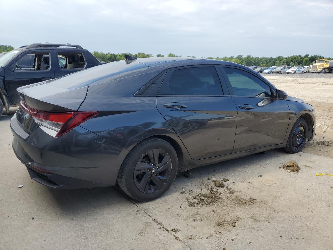 2022 Hyundai Elantra Sel - Фото 3