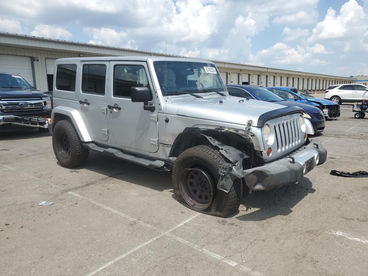 2012 Jeep Wrangler Unlimited Sahara - Фото 4