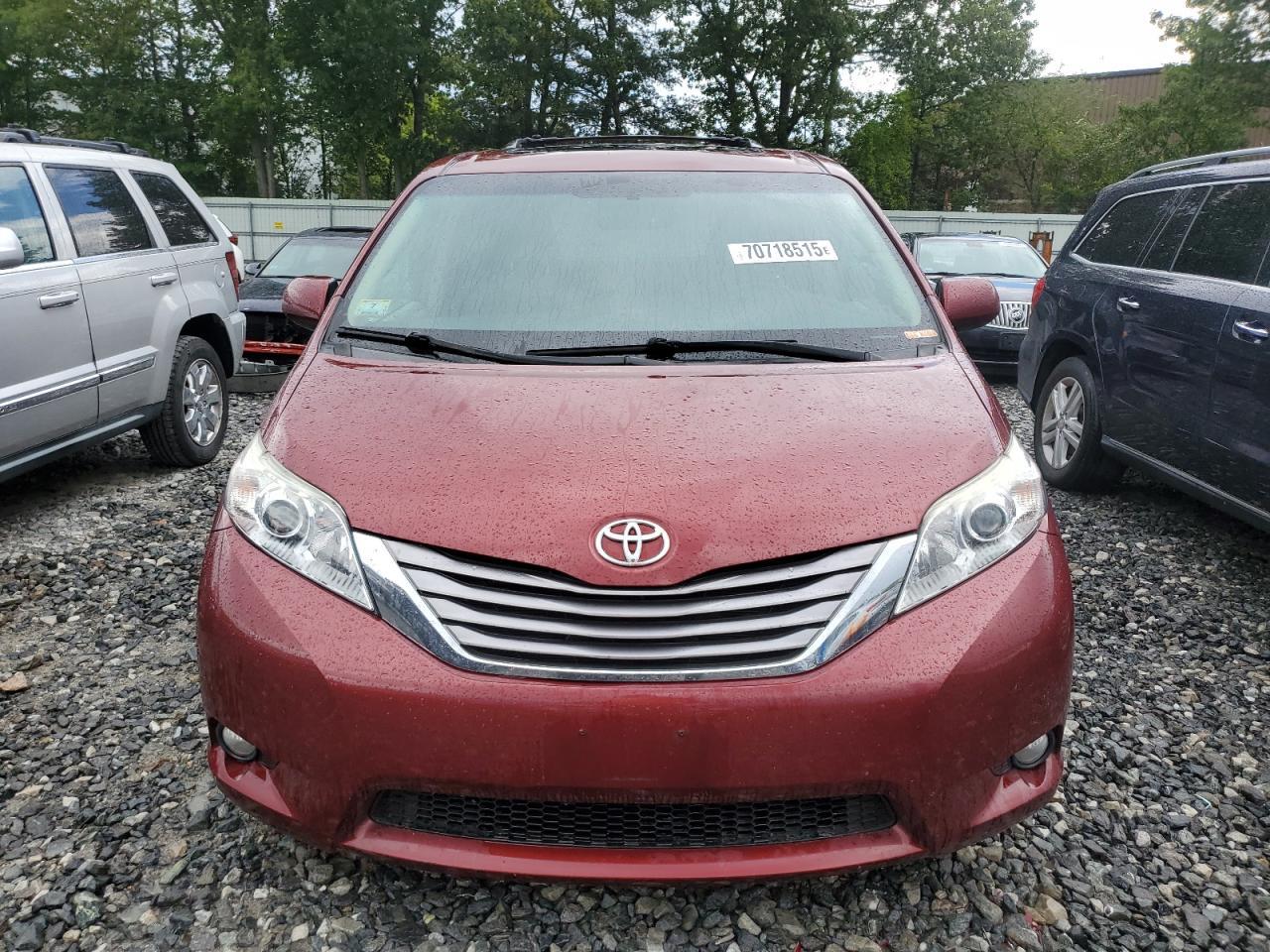 2016 Toyota Sienna Xle - Фото 5