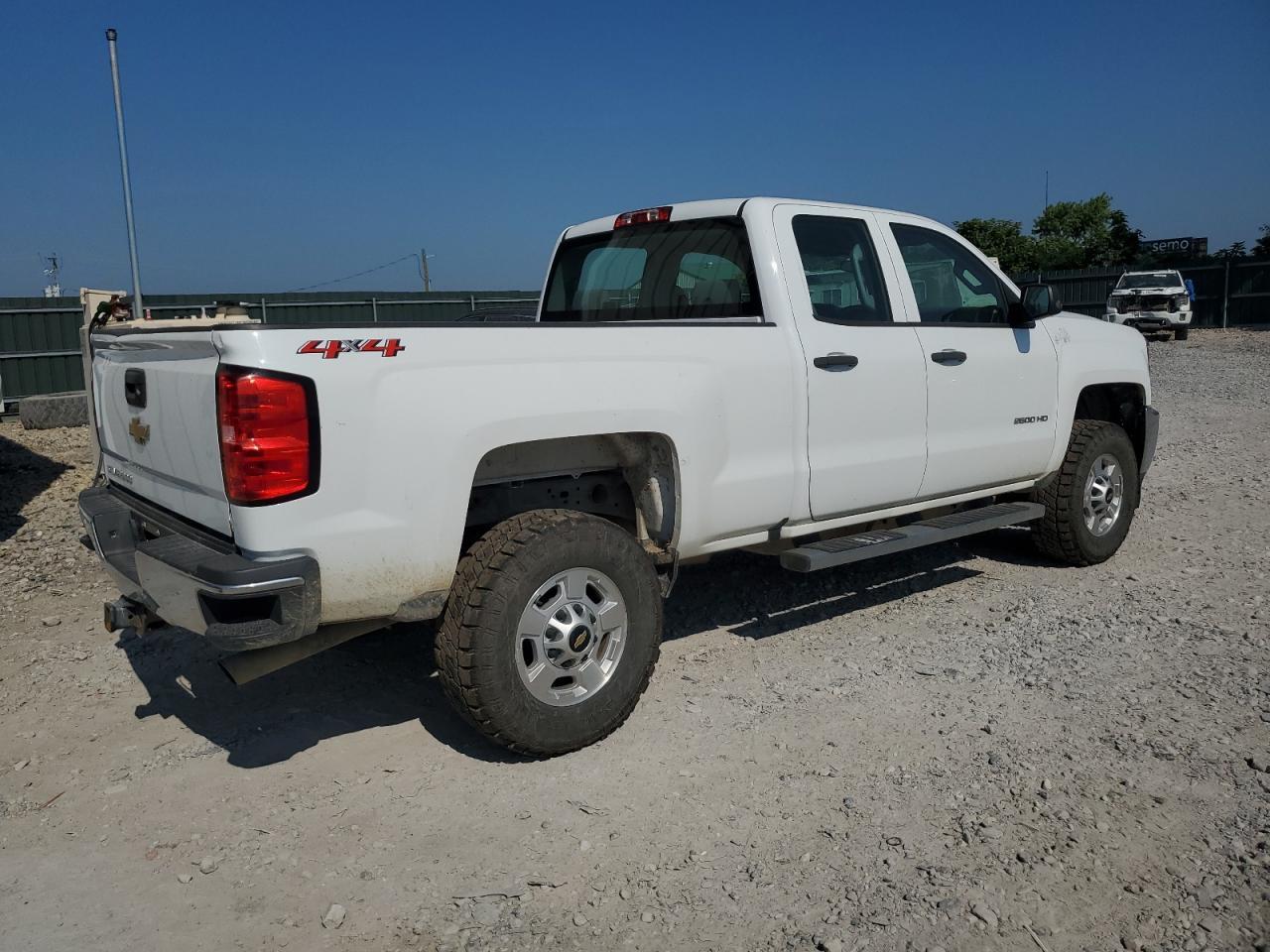 2018 Chevrolet Silverado K2500 Heavy Duty - Фото 3