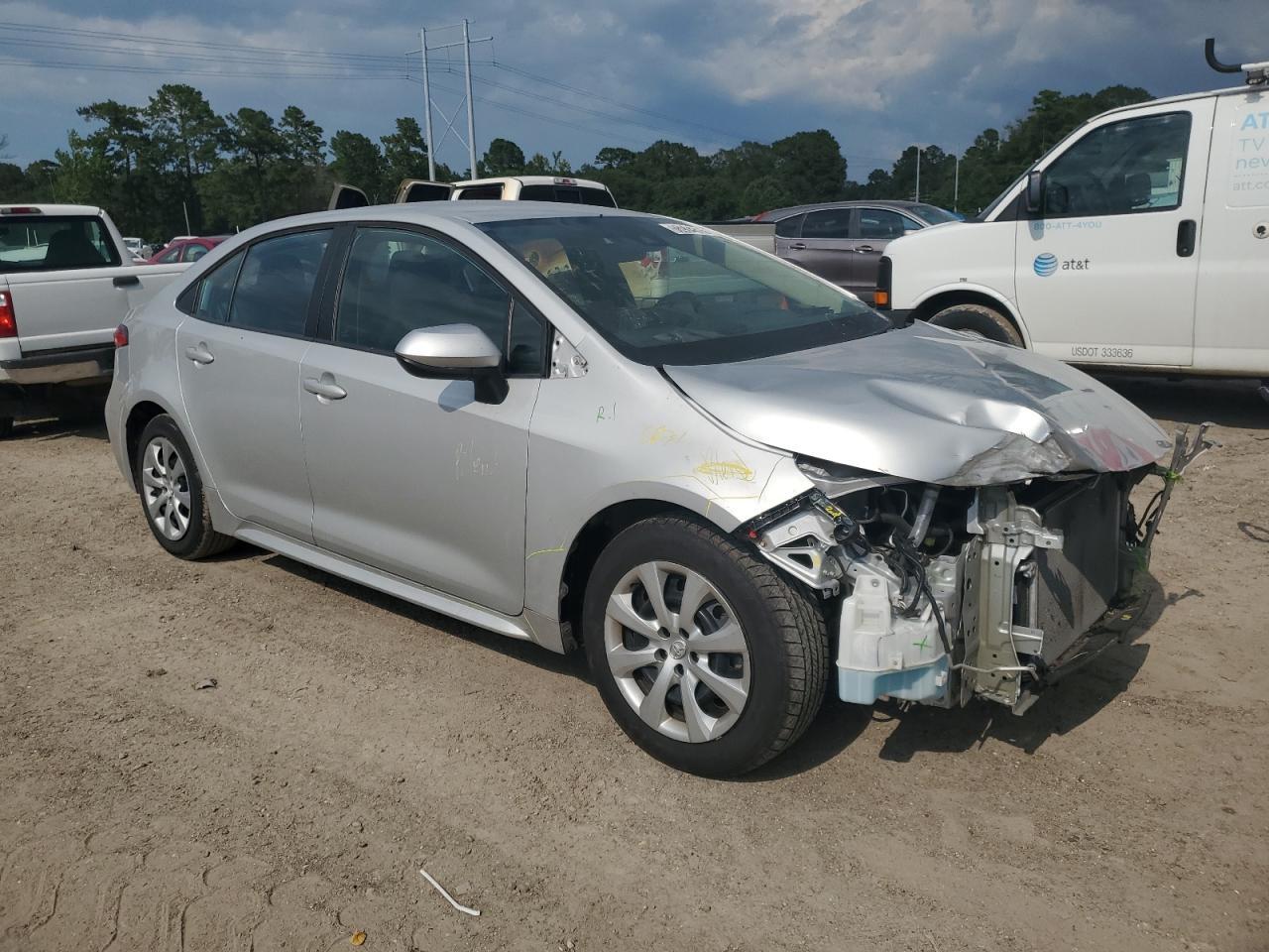 2022 Toyota Corolla Le - Фото 4