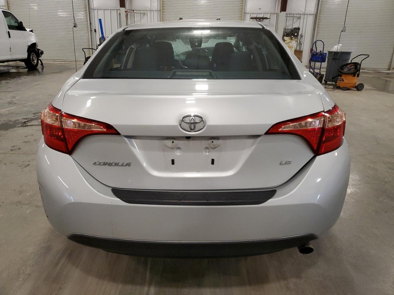 2017 Toyota Corolla L - Фото 6