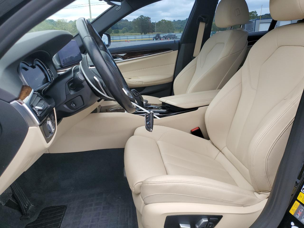 2019 BMW 530E - Image 7