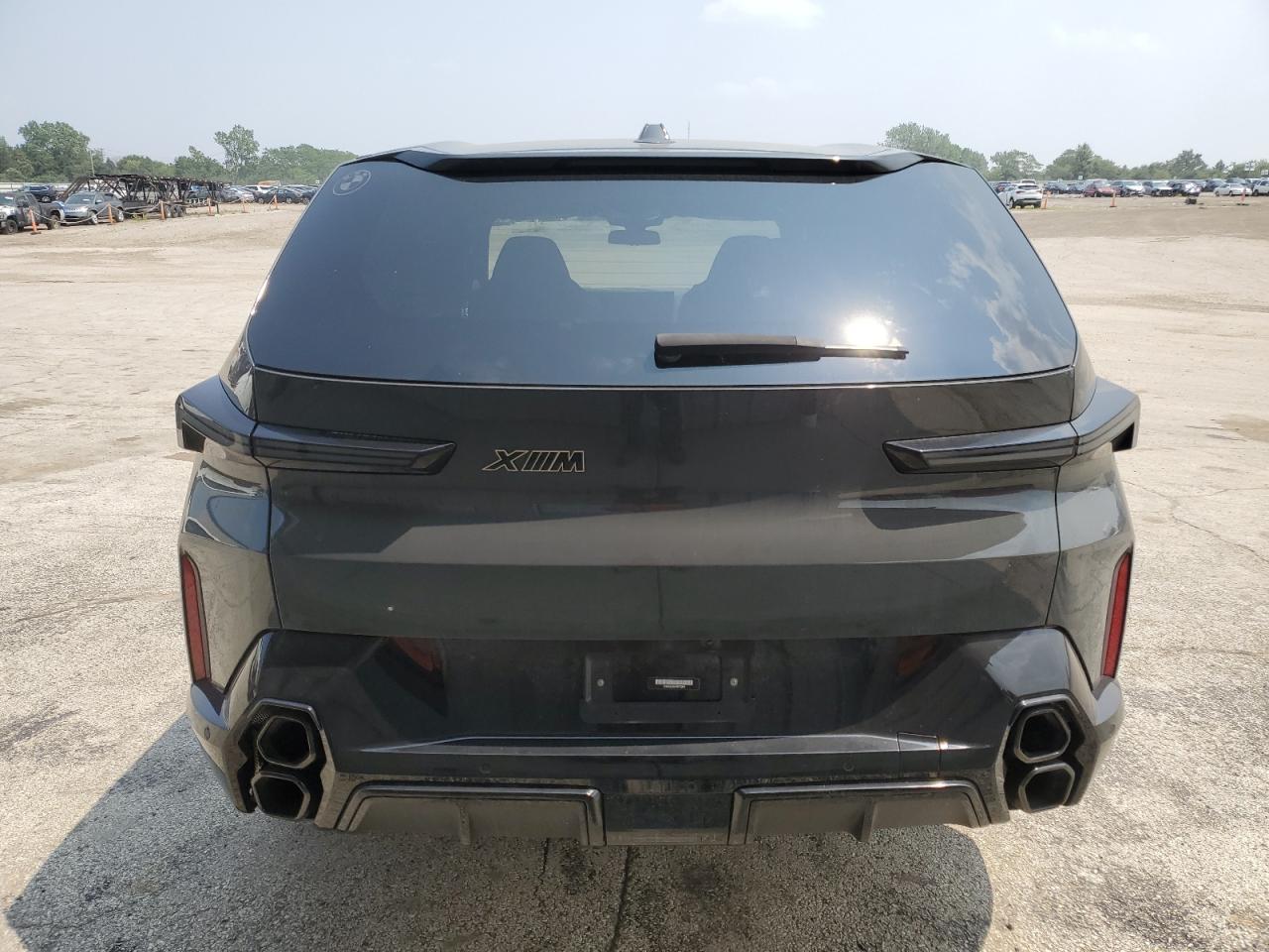 2023 BMW Xm - Image 6