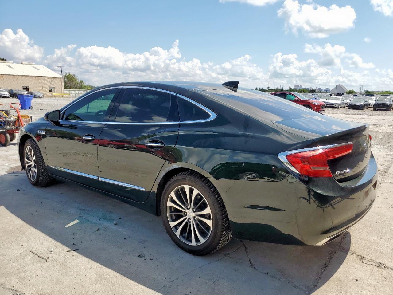 2017 Buick Lacrosse Essence - Фото 2