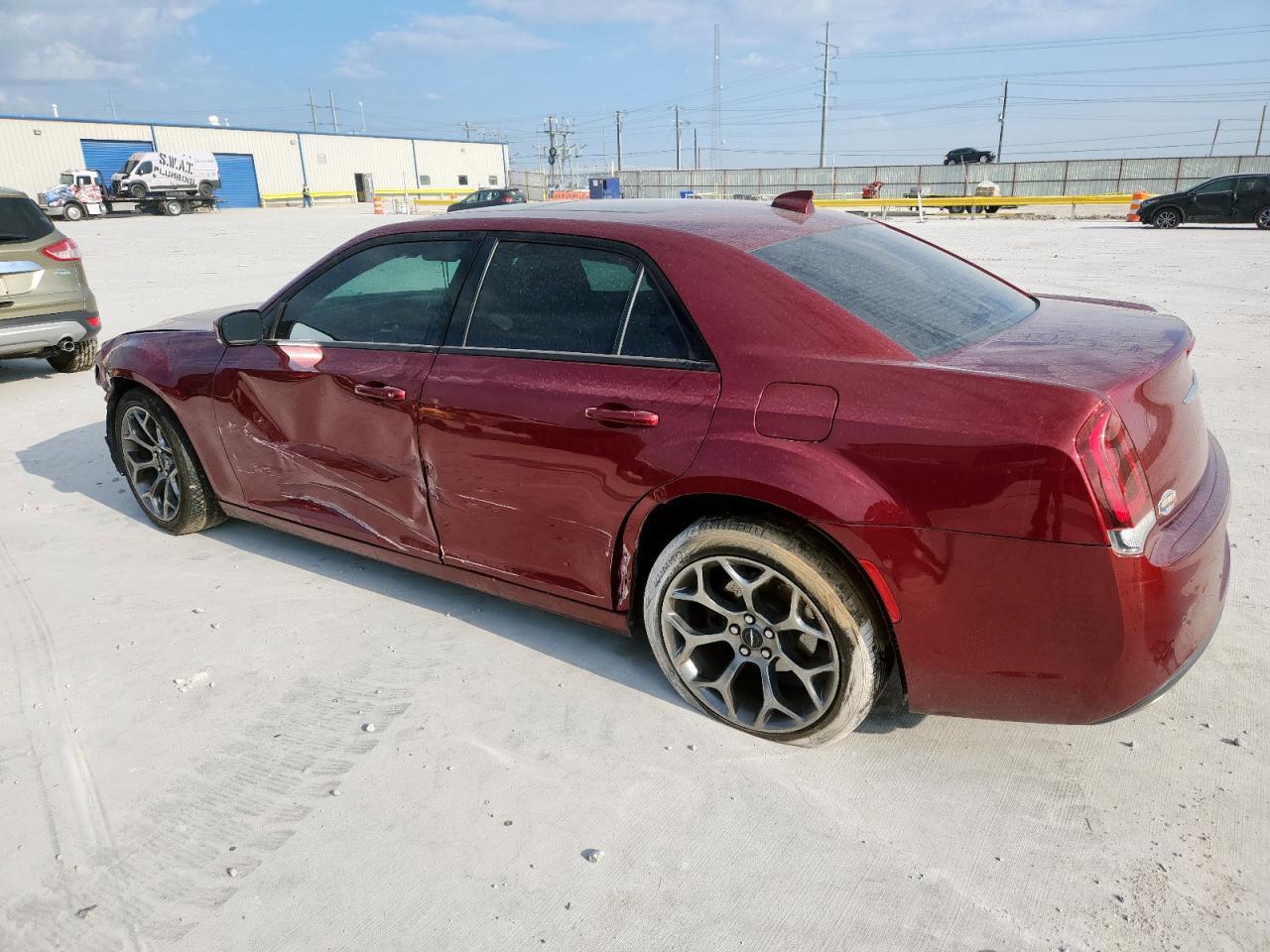 2018 Chrysler 300 S - Фото 2
