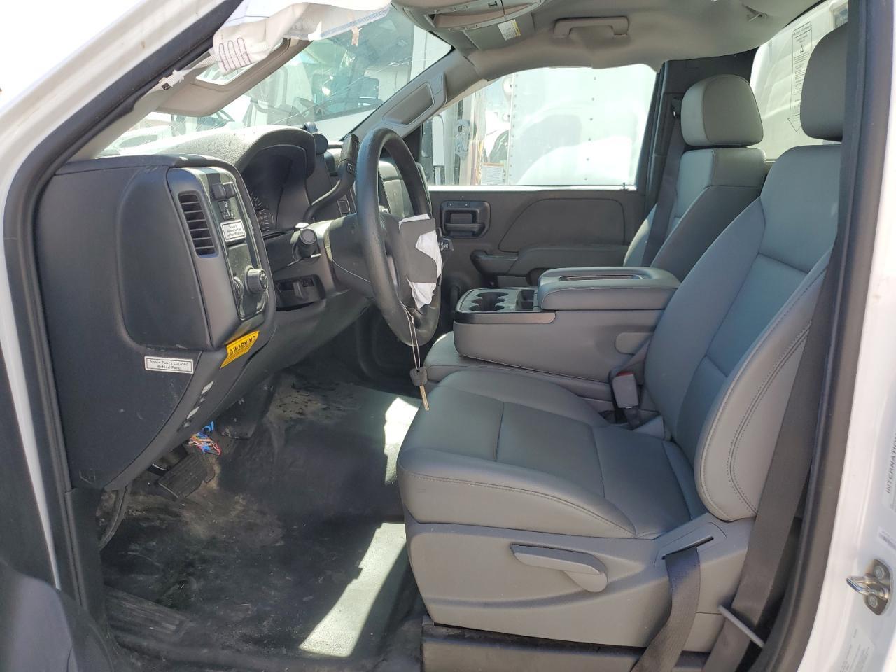 2023 Chevrolet Silverado Medium Duty - Фото 7