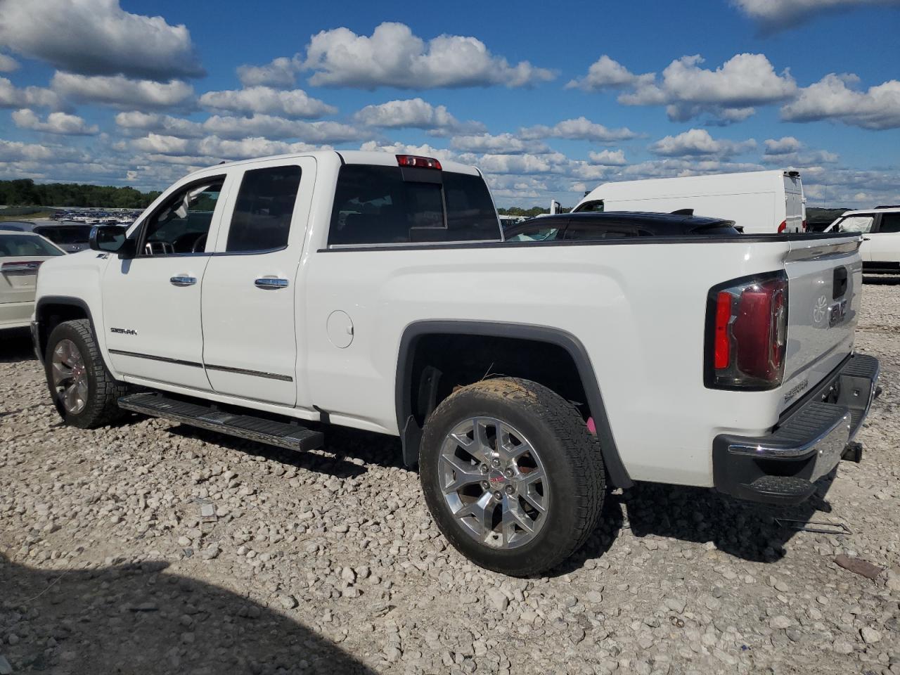 2016 GMC Sierra K1500 Slt - Image 2