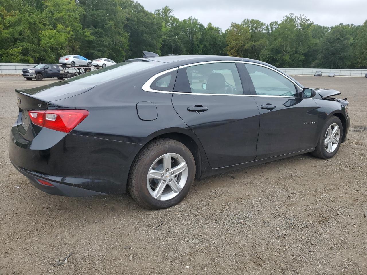 2024 Chevrolet Malibu Lt - Image 3