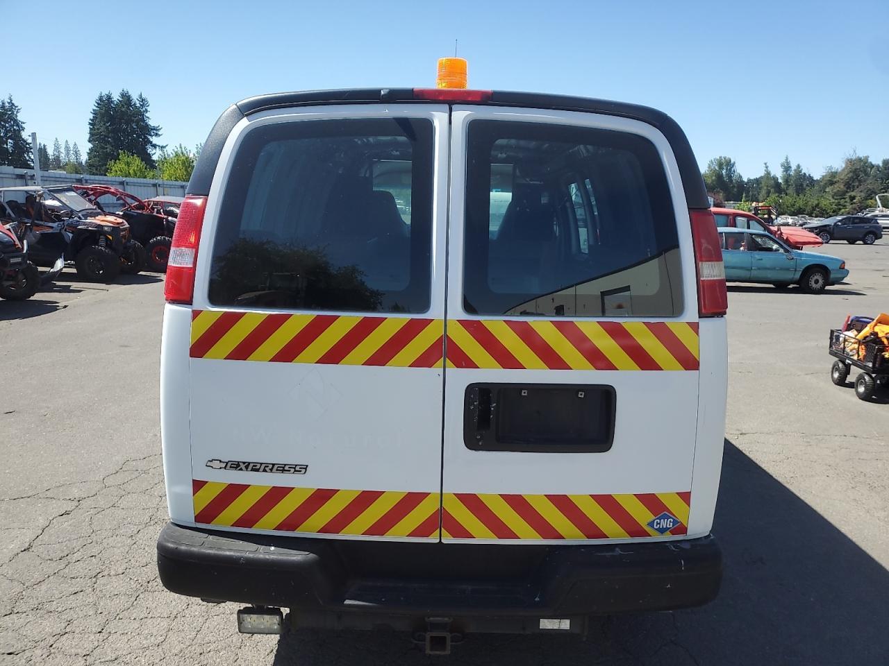 2004 Chevrolet Express G2500 - Фото 6