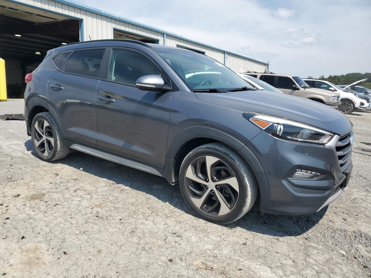 2017 Hyundai Tucson Limited - Фото 4