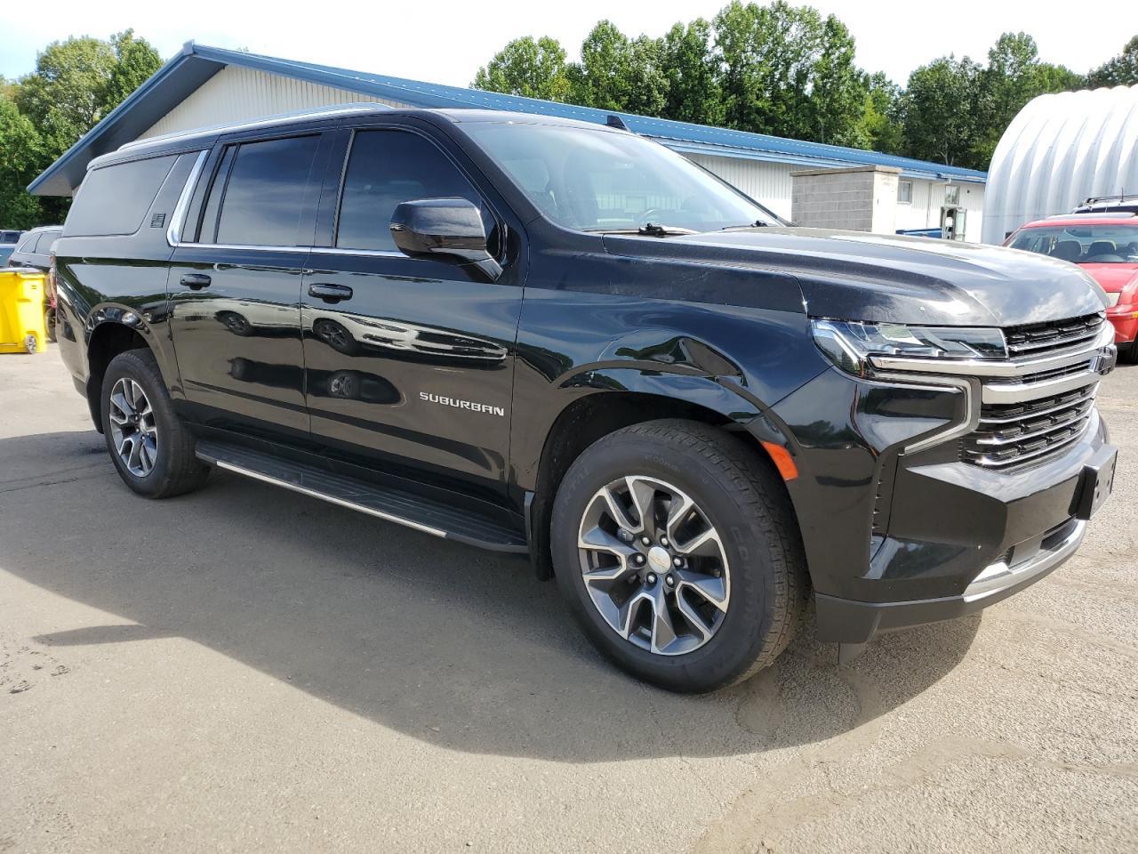 2021 Chevrolet Suburban K1500 Lt - Image 4