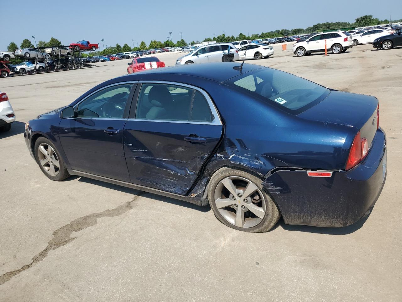 2011 Chevrolet Malibu 1Lt - Фото 2