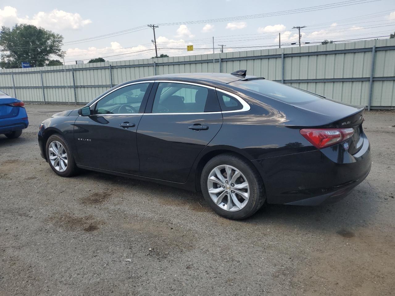 2022 Chevrolet Malibu Lt - Image 2