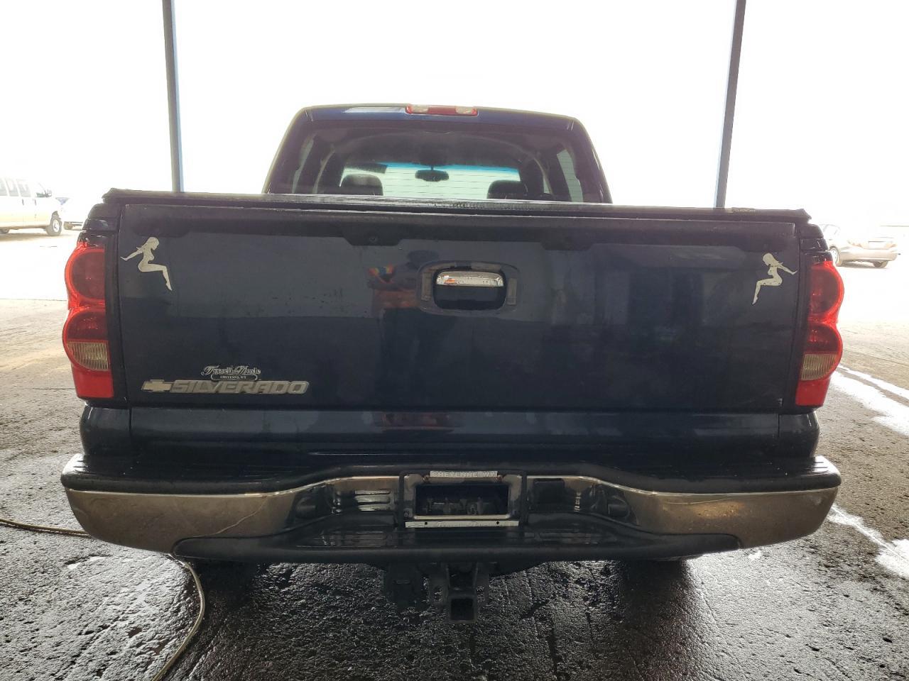 2007 Chevrolet Silverado K1500 Classic Crew Cab - Image 6