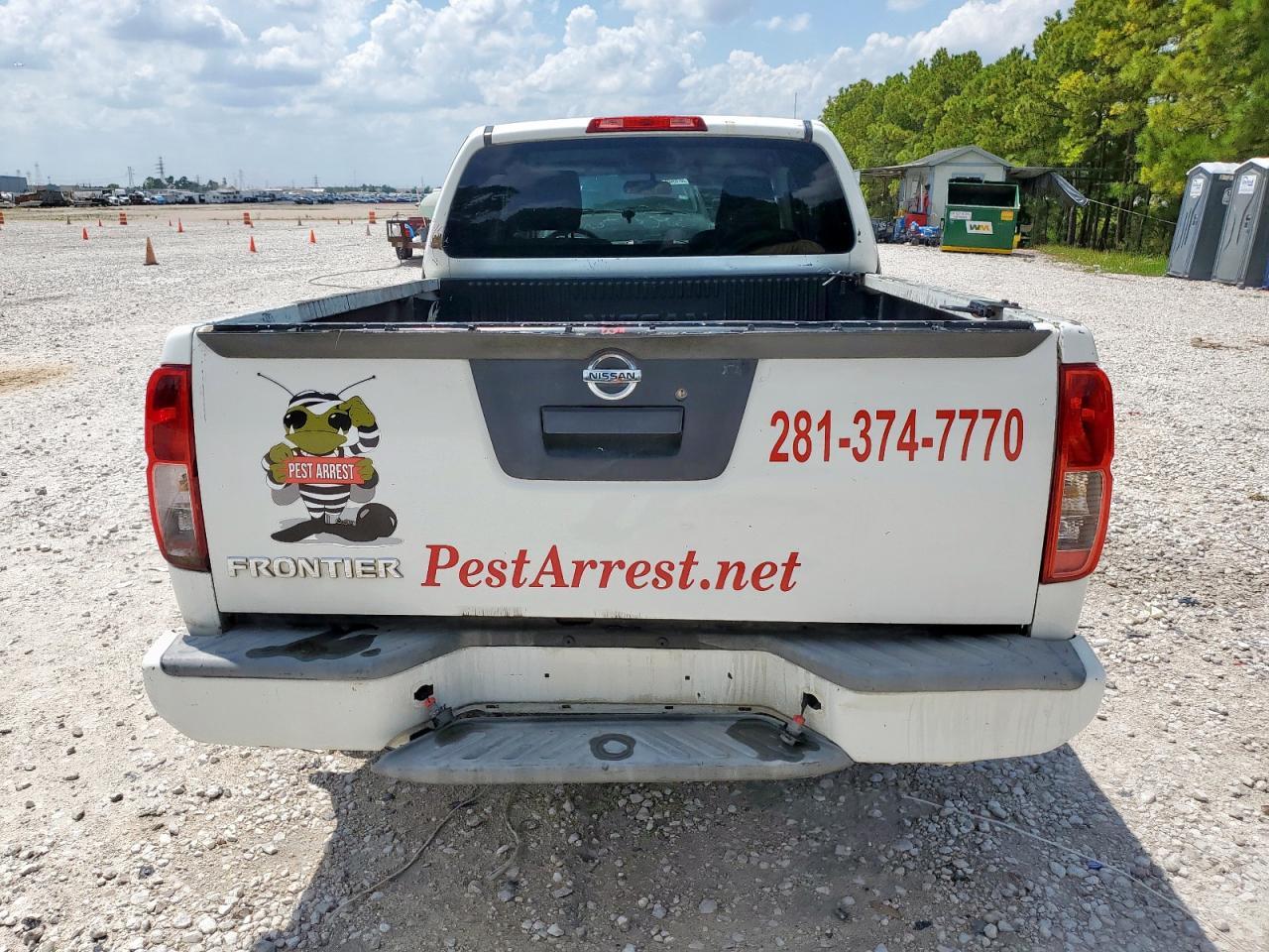 2017 Nissan Frontier S - Image 6