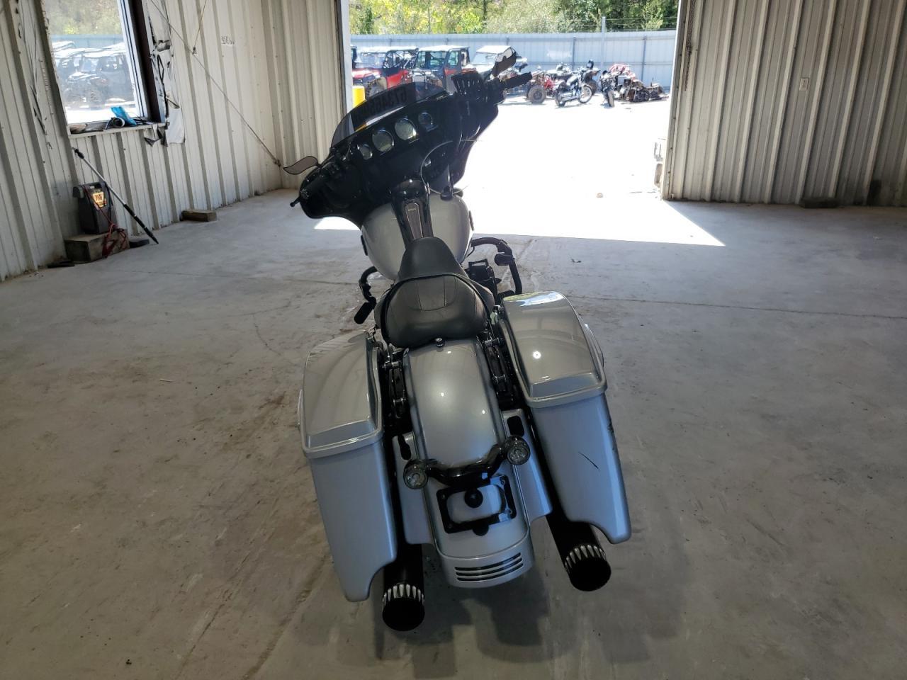 2019 Harley-Davidson Flhxs - Image 4