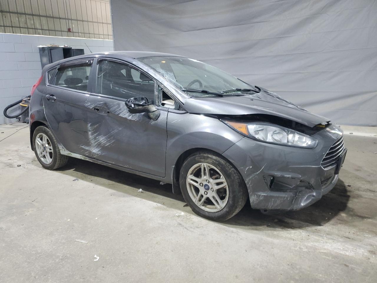 2017 Ford Fiesta Se - Фото 4