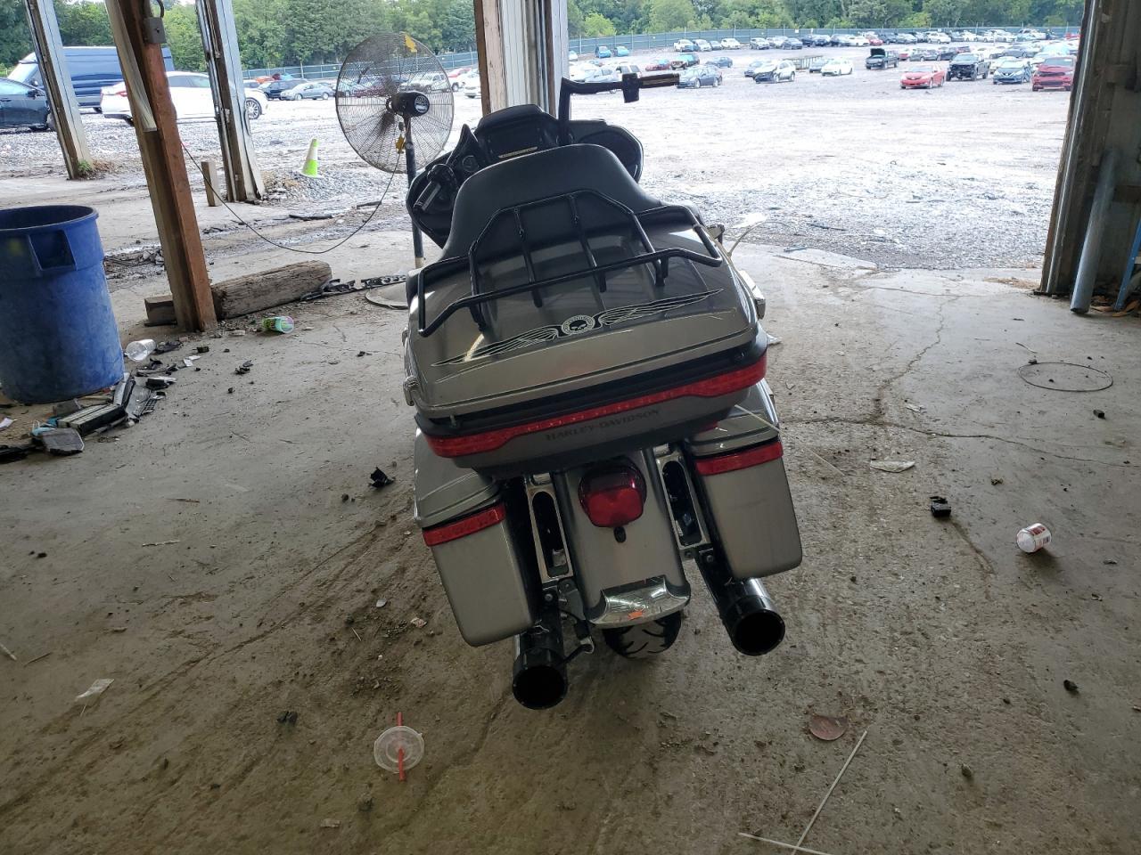 2017 Harley-Davidson Fltru - Image 4