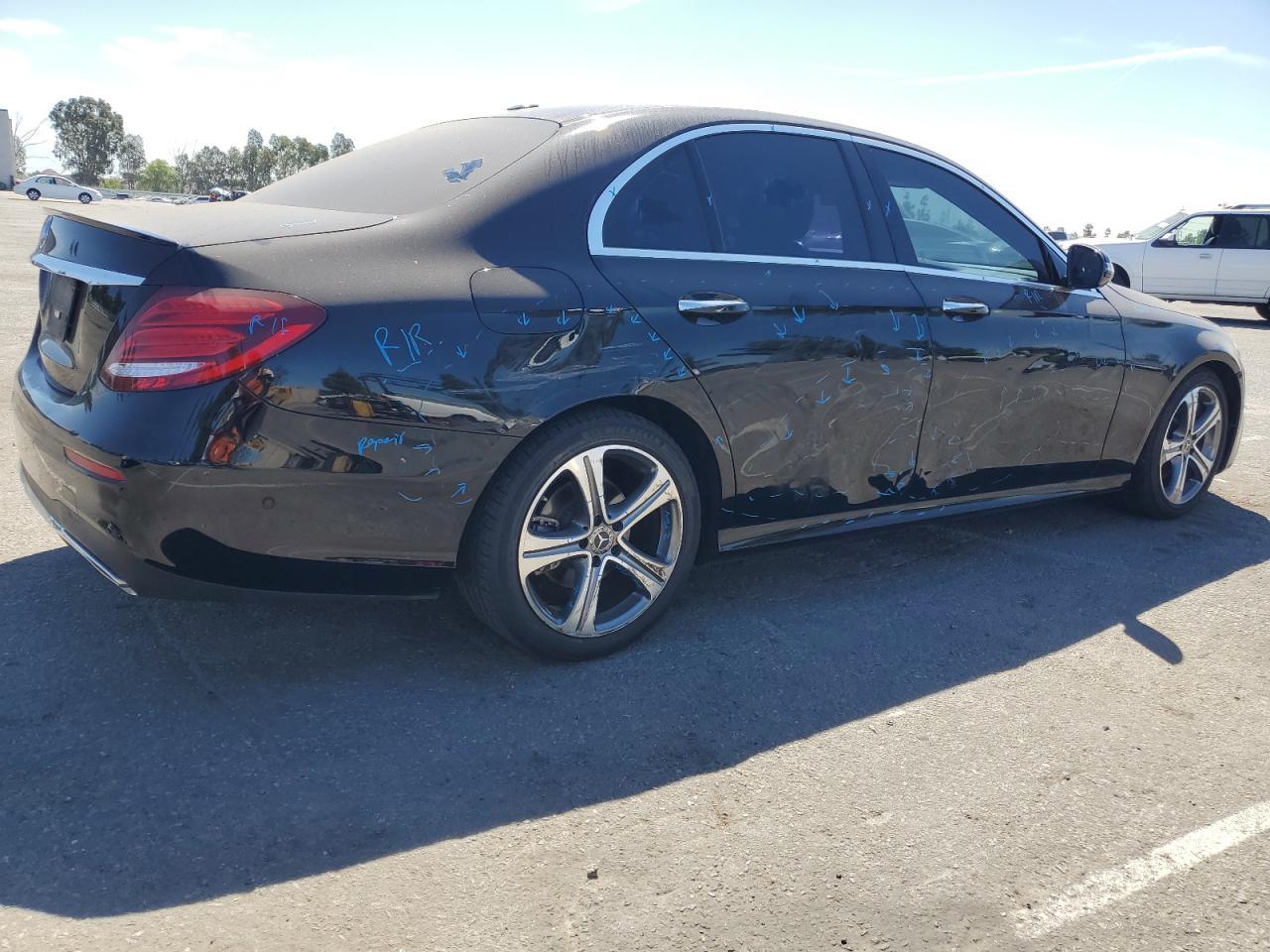 2018 Mercedes-Benz E 300 - Фото 3