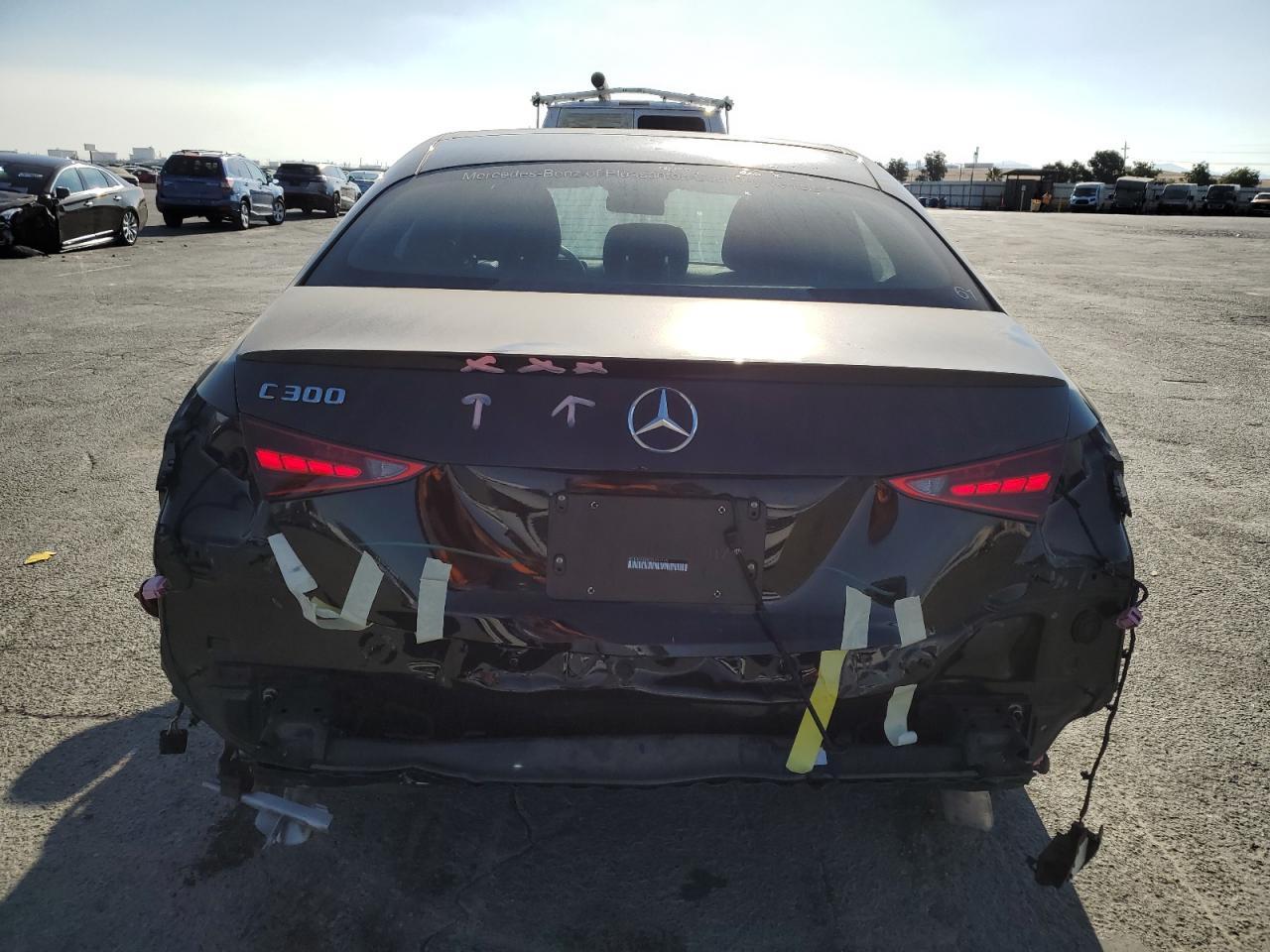 2025 Mercedes-Benz C 300 - Фото 6