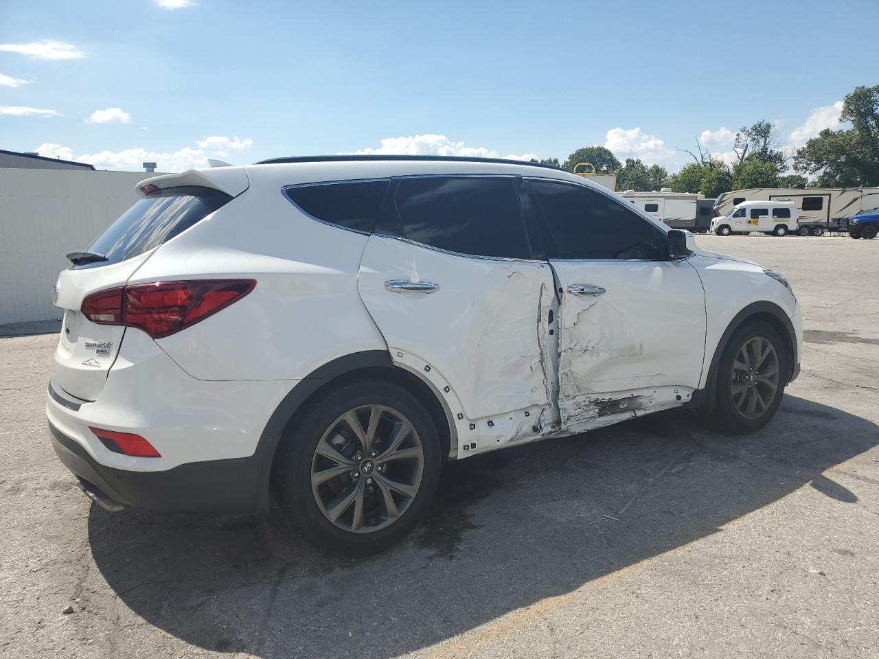 2017 Hyundai Santa Fe Sport - Image 3