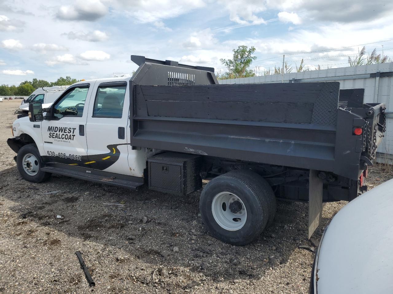 2001 Ford F350 Super Duty - Image 2