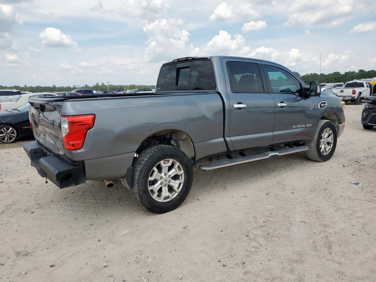 2017 Nissan Titan Xd Sl - Фото 3