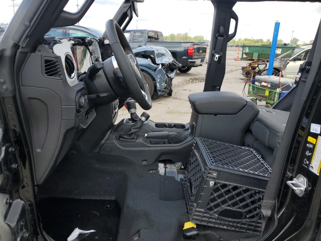 2024 Jeep Wrangler Sahara - Фото 7