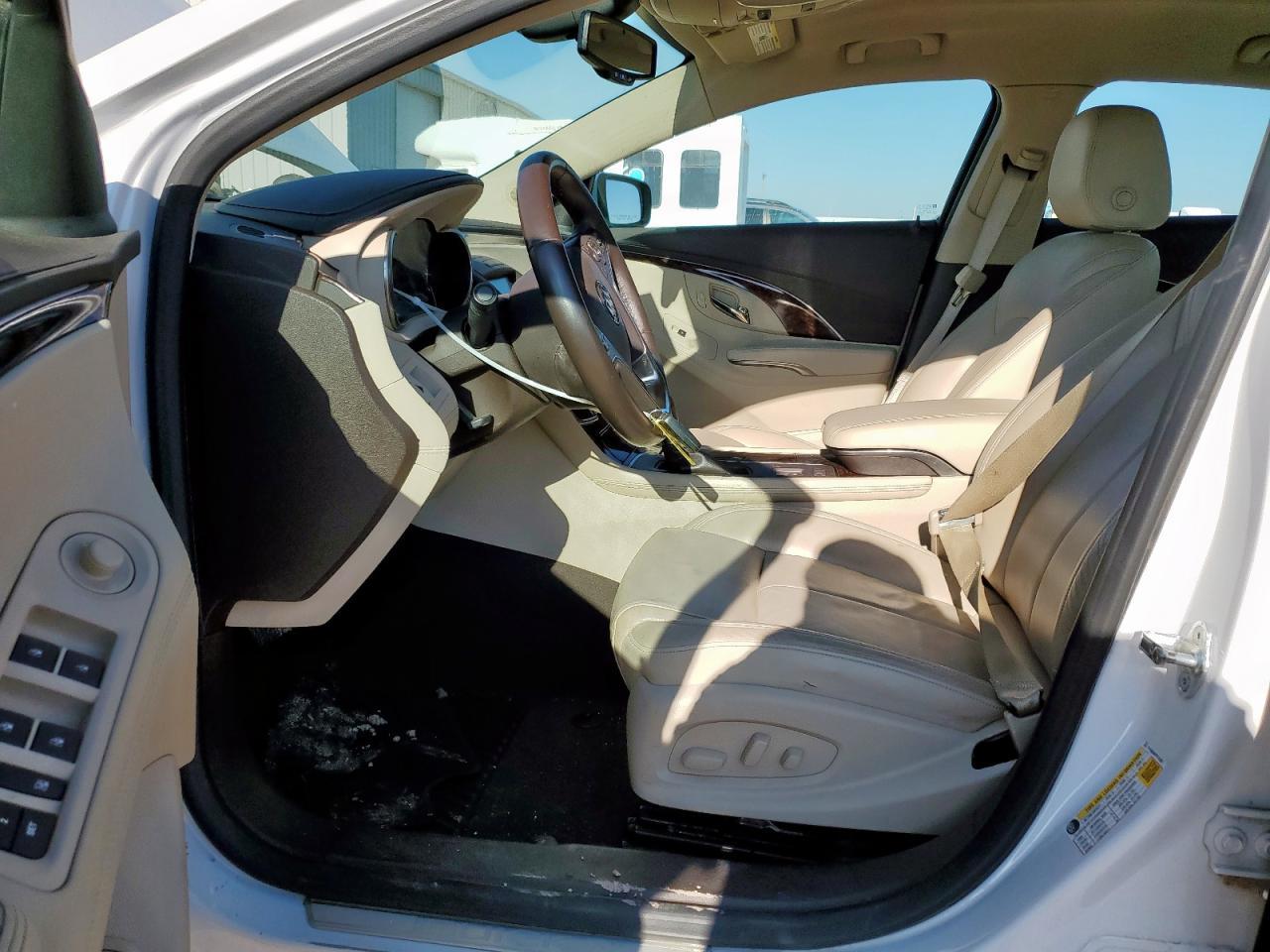 2015 Buick Lacrosse - Image 7