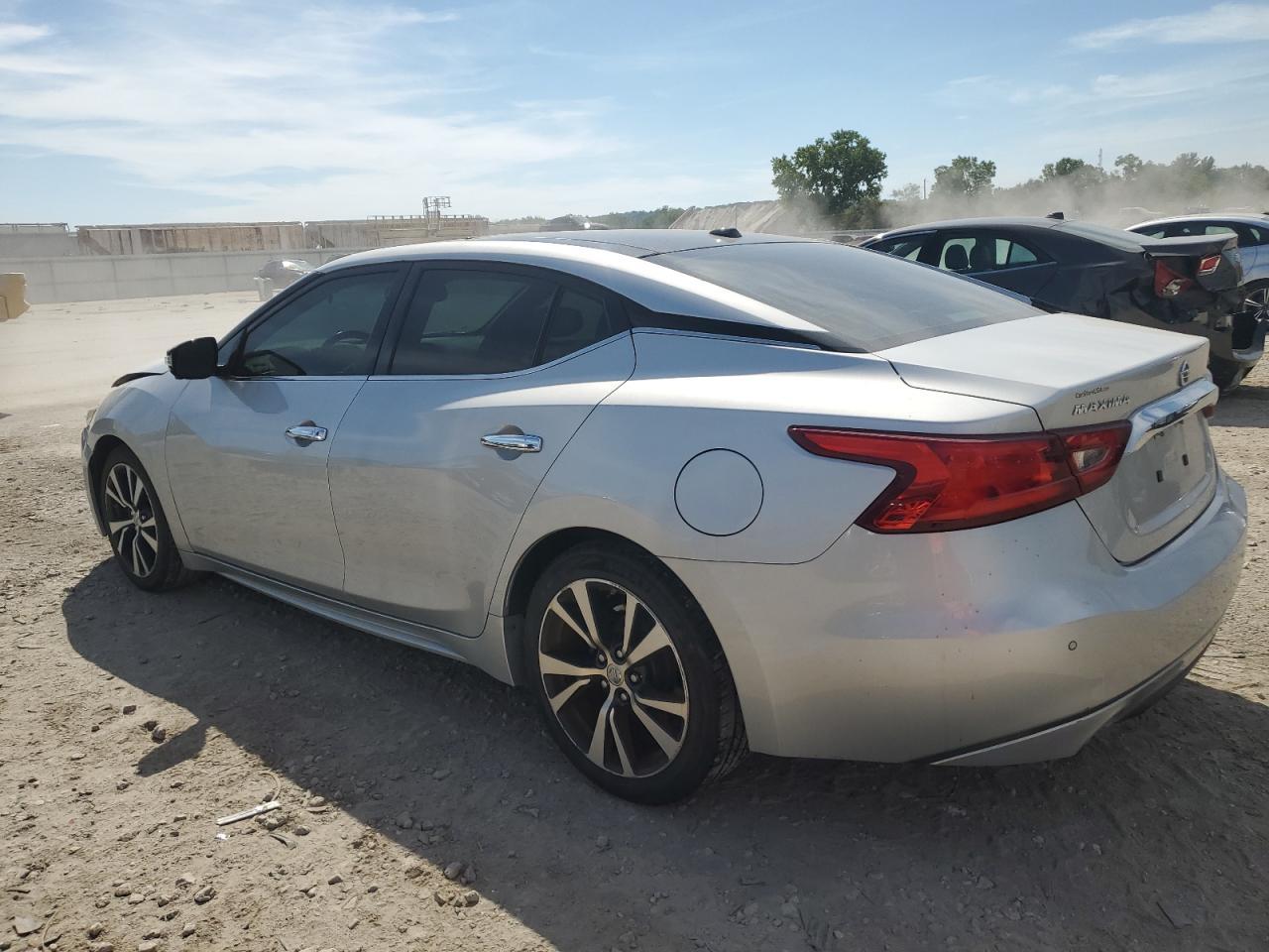 2016 Nissan Maxima 3.5S - Image 2
