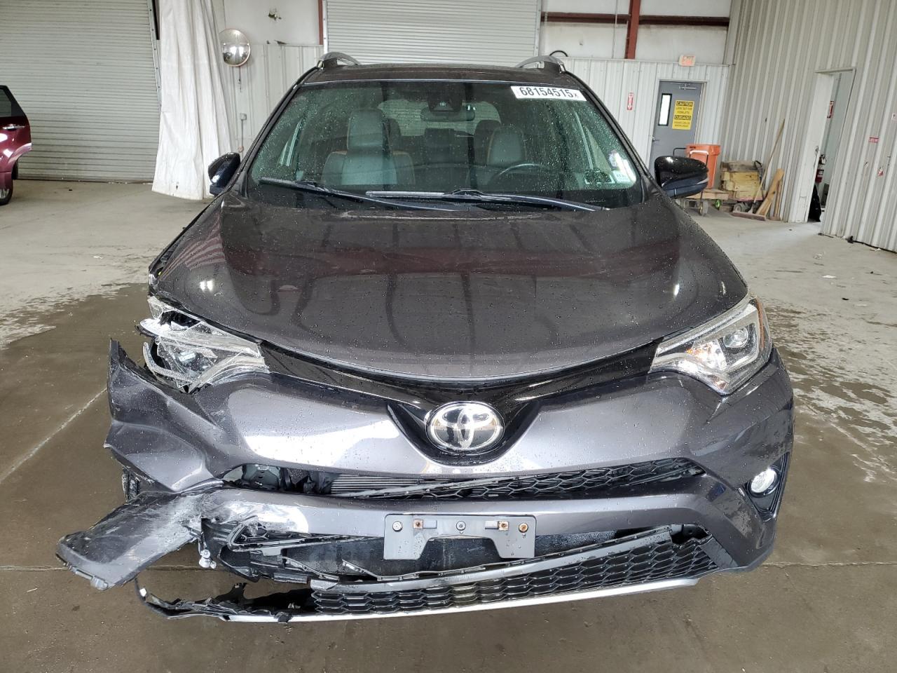 2017 Toyota Rav4 Se - Image 5