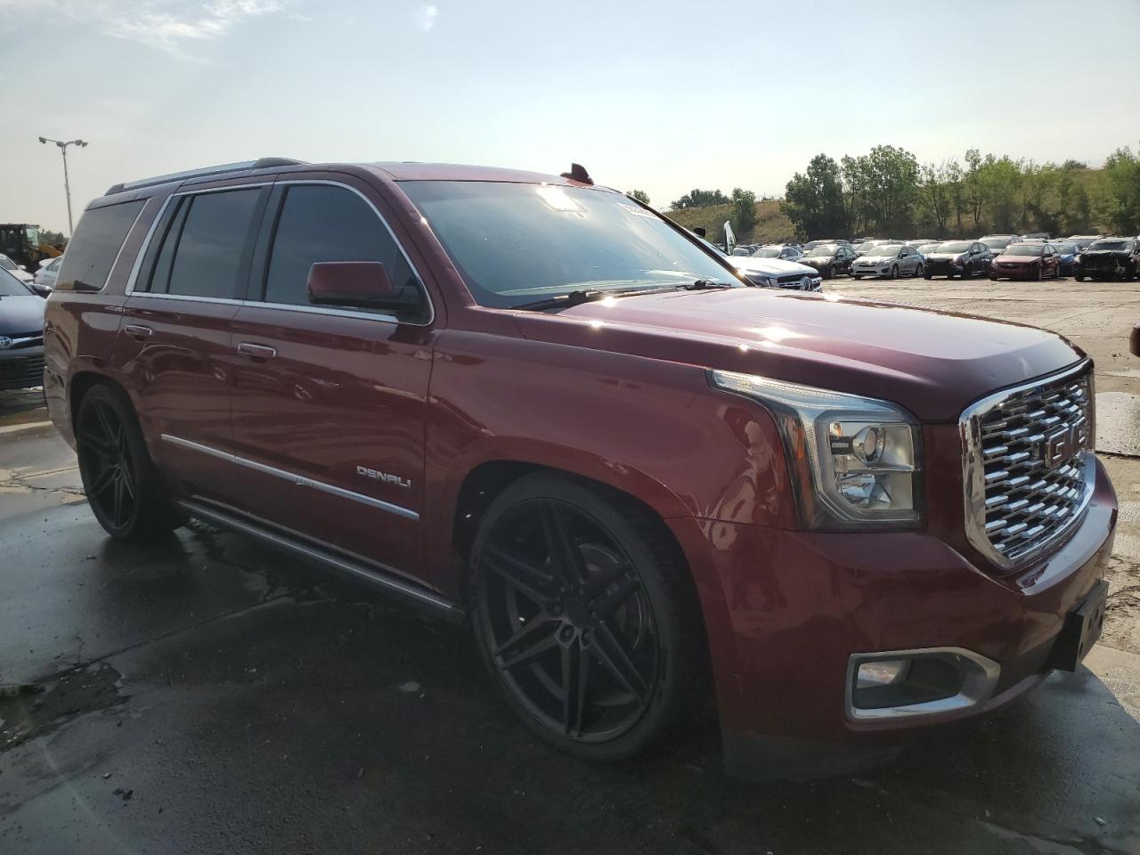2018 GMC Yukon Denali - Фото 4