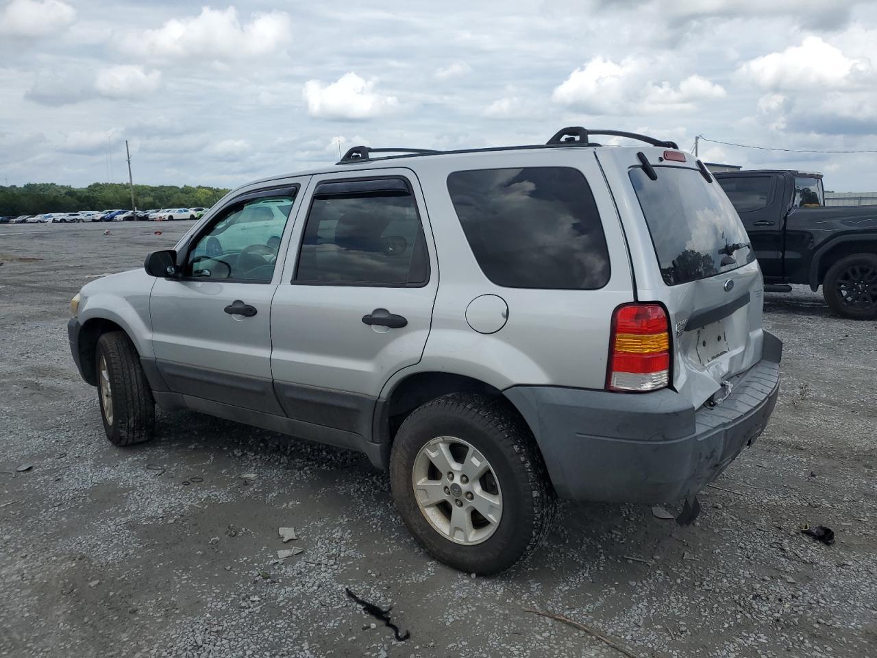 2005 Ford Escape Xlt - Фото 2
